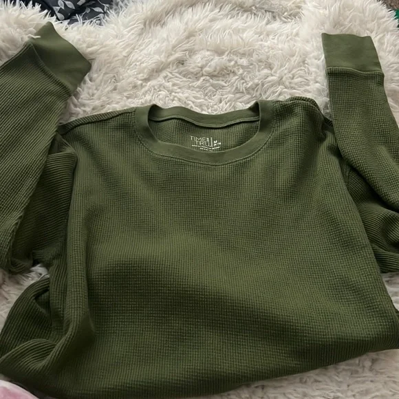Dark Green long sleeve shirt - Picture 1 of 4
